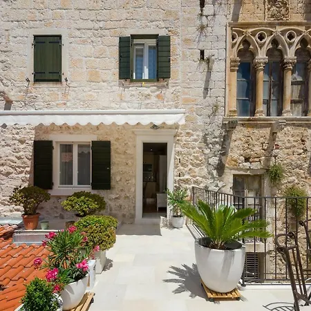 Hektorovic House بيت ضيافة هفار