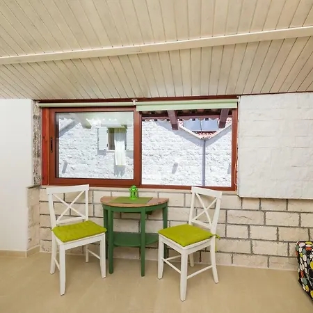 Hektorovic House بيت ضيافة