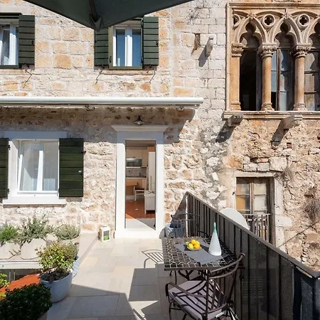 Hektorovic House بيت ضيافة هفار