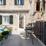 Hektorovic House Affittacamere 3*