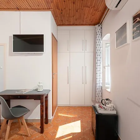 Hektorovic House Гостьовий будинок 3*