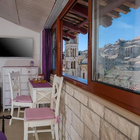 Hektorovic House 3* Хвар