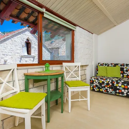 Hektorovic House Гостьовий будинок 3*