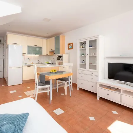 Hektorovic House 3* Хвар