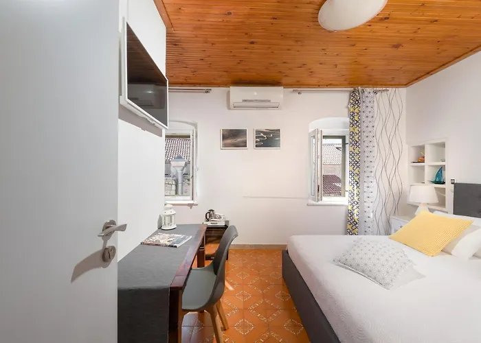 Guest house Hektorovic House