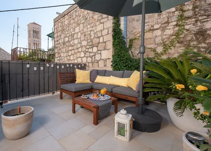 Guest house Hektorovic House